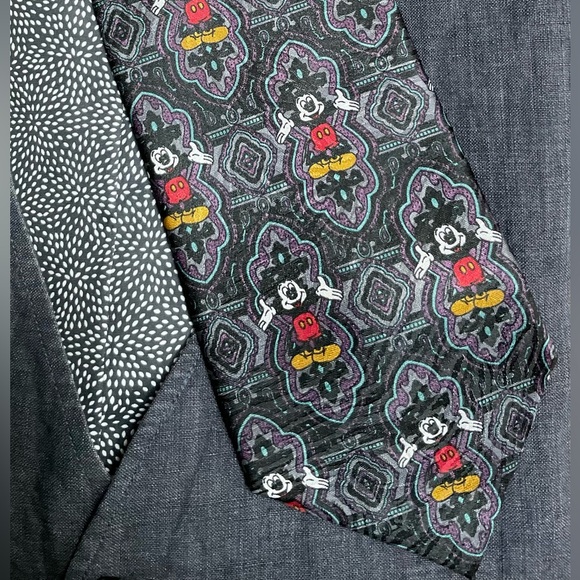 Disney Mickey Mouse Tie - Picture 3 of 7